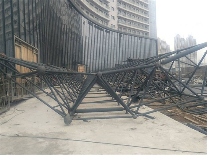 玉树万豪酒店雨棚网架